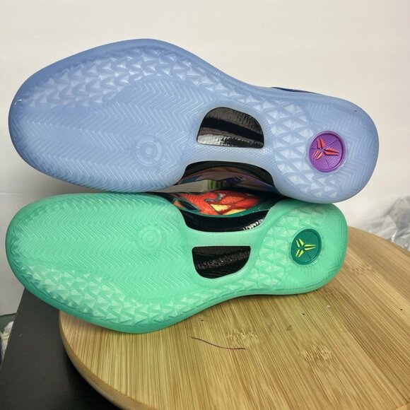 Nike Multicolor Sneakers with Red and Green Accents - Picture 4 of 4